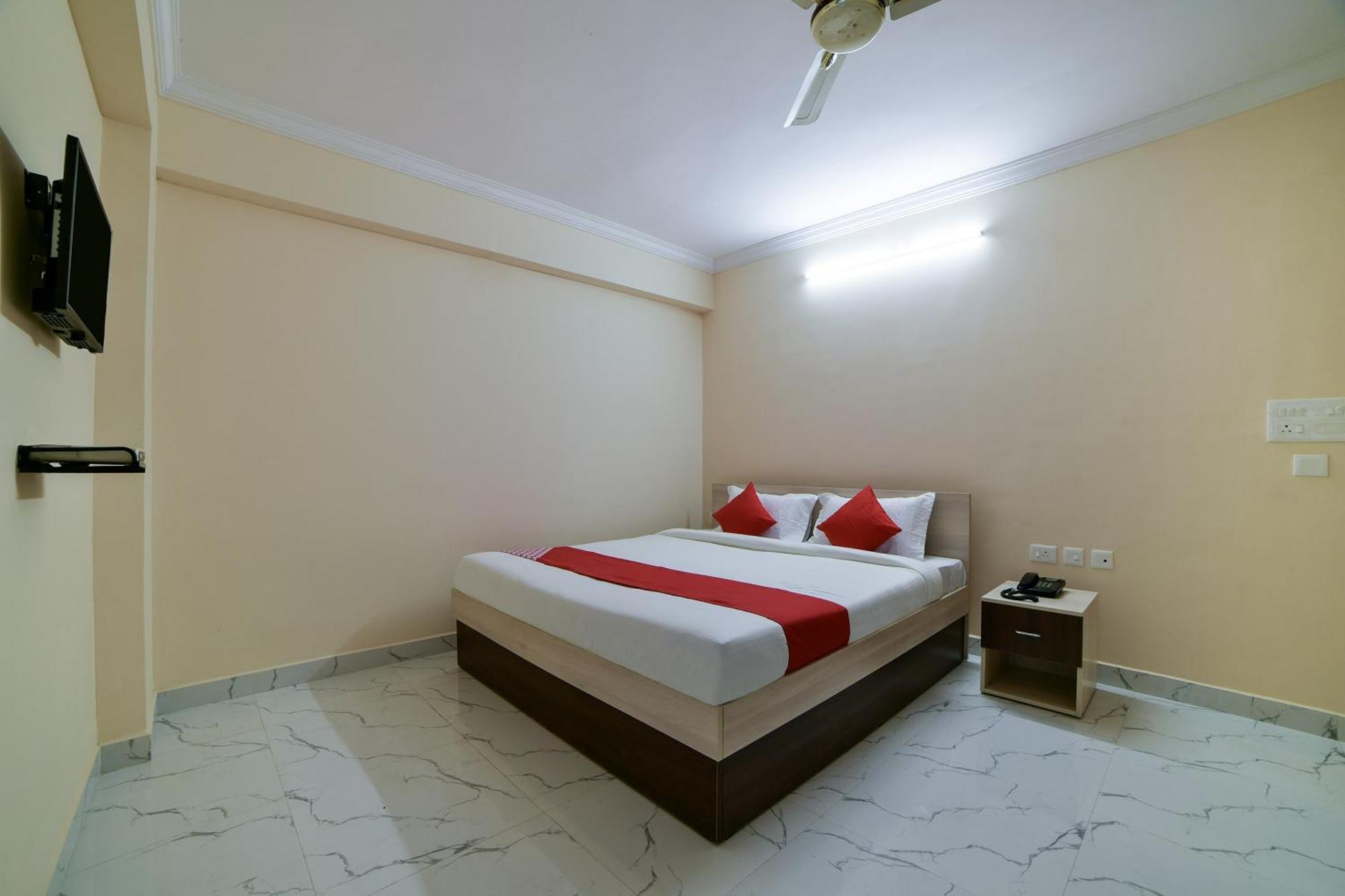 Hotel O Opal Residency Hyderabad Exterior photo